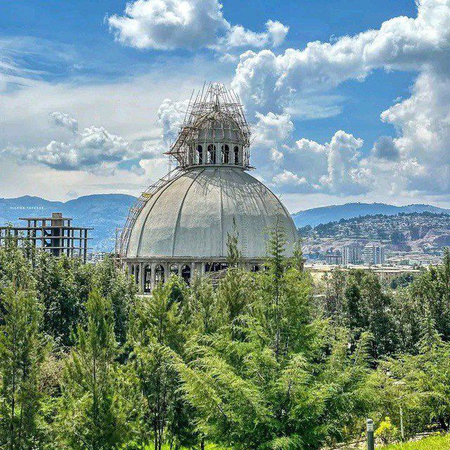 Lebu Medhanialem Church | ለቡ መዳኒያለም